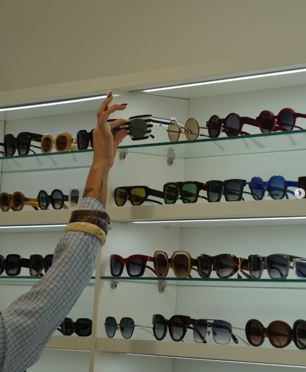 Expositor de gafas de sol
